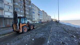 Kastamonuda dev dalgalar sahillere zarar verdi