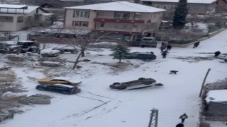 Kayan araç park halindeki aracı devirdi: O anlar kamerada