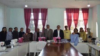 Kaymakam Ateş, Halk Eğitim kursiyerleriyle bir araya geldi