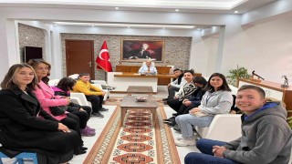 Kaymakam İlhan, özel öğrencileri ağırladı