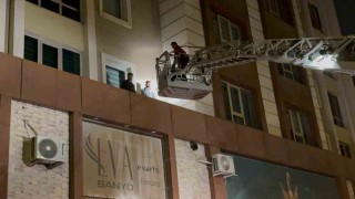 Kayseride bir garip olay: 3üncü kattan çarşafla indiler: 2 gözaltı