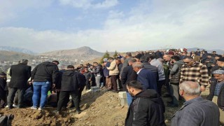 Kazada hayıtını kaybeden Durgun, Hakkaride toprağa verildi