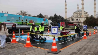 Kırıkkalede jandarmanın Mobil Trafik Eğitim Tırı