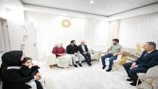 Kırklareli Valisi Turan devlet desteğiyle evlenen genç çiftlere misafir oldu