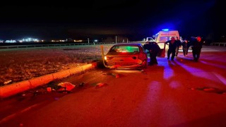 Kırmızı ışık ihlali kazaya sebep oldu: O anlar kamerada