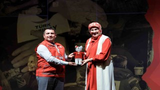Kızılay Muradiye Şubesi iyilikte Türkiye birincisi oldu