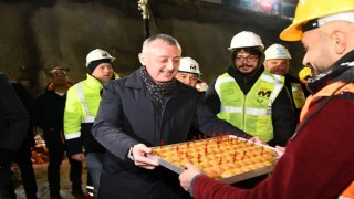 Kocaeli Büyükşehir ekipleri yeni yıla şantiyelerde girdi