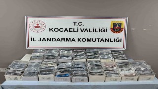 Kocaelide 2,6 milyon TLlik kaçak gözlük ve tütün operasyonu