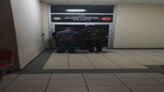 Kocaelide duvarlara yasa dışı bahis reklamı yazan 2 şüpheli yakalandı