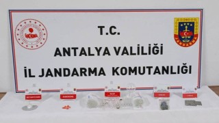 Konyaaltı ve Elmalıda uyuşturucu operasyonu