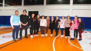 Köyceğizde öğretmenler Floor Curling Turnuvasında yarıştı