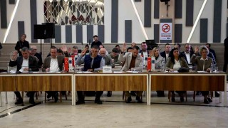 Kuşadası Belediye Meclisi yılın son toplantısını yaptı