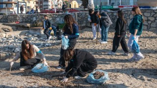Kuşadasında Sökeli öğrencilerden çevreci etkinlik