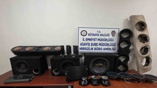 Kütahyada araçlardan ses sistemi hırsızlığı yapan 2 şüpheli yakalandı