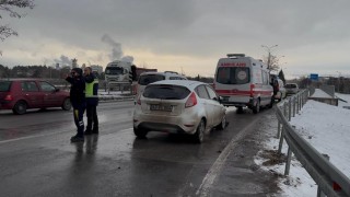 Kütahyada iki otomobil çarpıştı: 1 yaralı