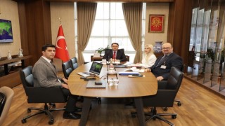 Kütahyada Zafer Havalimanı çalışmaları değerlendirildi