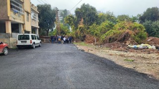Mahallenin yol ve yeşil alanı belediye tarafından bir türlü yapılmadı