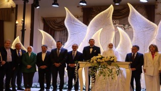 Malatya Büyükşehir Belediye Başkanı Sami Er, kızının nikahını kıydı