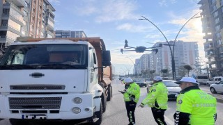 Malatyada beton mikserleri ve hafriyat kamyonlarına dron destekli denetim