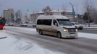 Malatyada motosiklet ve motorlu araçlar için trafik uyarısı