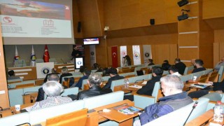 Manisada firmalara e-ihracatla küresel pazarlara açılma anlatıldı