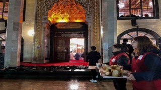 Manisada Türk Kızılaydan Regaip Kandilinde bin kişilik ikram