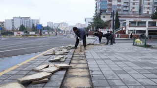 Mardin Büyükşehir Belediyesi şehirdeki engelli yollarını yeniliyor