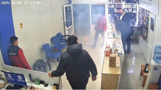 Mardinde cep telefonu tamir sırasında alev aldı