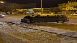 Mardinde park halindeki araca çarpan otomobil sürücüsü yaralandı