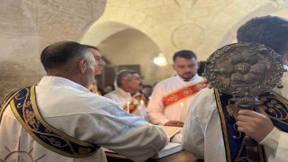 Mardinde Süryani Hristiyanlar Noeli Kırklar Kilisesinde ayinle karşıladı