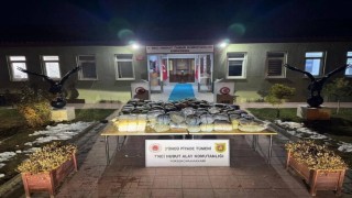 Mehmetçik hudutta uyuşturucuya geçit vermedi: Yaklaşık 259 kilogram uyuşturucu madde ele geçirildi