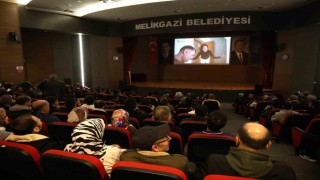 Melikgaziden işitme engellilere sessiz film
