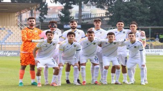 Menemen FK, devreye play-off hattının gerisinde girdi