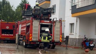 Mersinde iki ayrı ev yangını