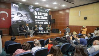 Mersinde kadın radyocuların hikayesine ışık tutan belgesel gösterimi