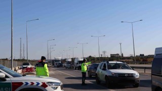 Mersinde otoyollarda trafik denetimleri aralıksız sürüyor