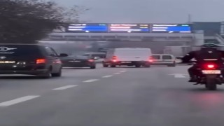 Minibüs sürücüsü makas atarak trafiği tehlikeye düşürdü