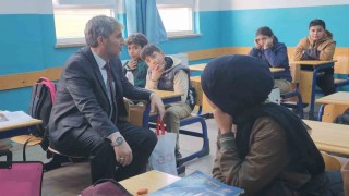 Müdür Yılmaz: Millî ve manevî değerlere bağlı, güçlü bireyler yetiştirmek önceliğimizdir