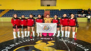 Muğlada hokey sınırları aşıyor