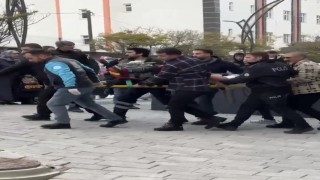 Muşta apartman dairesinde korku dolu anlar