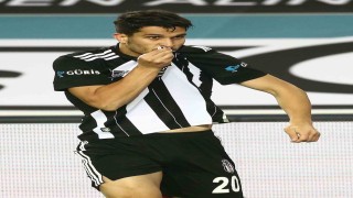 Necip Uysal: Kariyerime bu forma altında nokta koyacağım