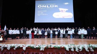 Niğdede aşçılık öğrencileri beyaz önlüklerini giydi