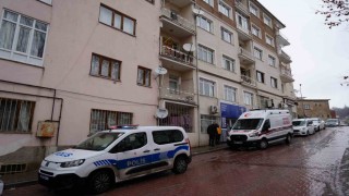 Niğdede çift evlerinde ölü bulundu