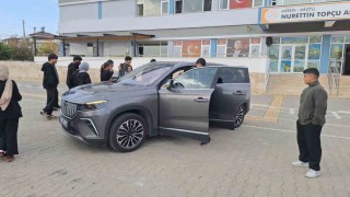 Öğrenciler TOGGu yakından tanıdı