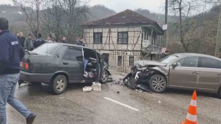 Orduda iki otomobil çarpıştı: 1 yaralı