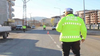 Orduda polis ekiplerinden trafik denetimleri