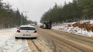 Osmaniyede kar etkisini artırdı, 2 ilçede eğitime ara verildi