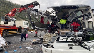 Osmaniye’de Yolcu Otobüsü Tıra Çarptı: 6 Ölü, 11 Yaralı