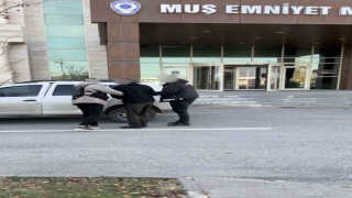 Otobüste uyuşturucu sevkiyatına Muş polisi engel oldu: 2 tutuklama