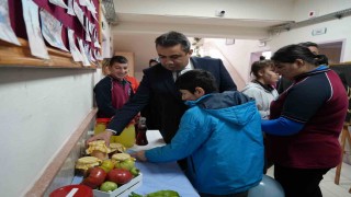 Özel ve engelli bireyler eserleriyle göz doldurdu